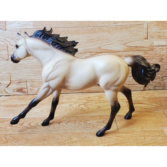 Breyer Reeves Light Tan Ivory Model Horse Figure Toy 10 x 6" - Picture 3 of 6